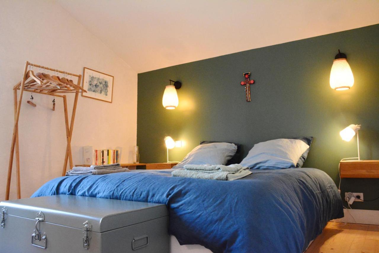 Gite Du Presbytere Port D'Envaux, Ravissante Maison De Charme ภายนอก รูปภาพ